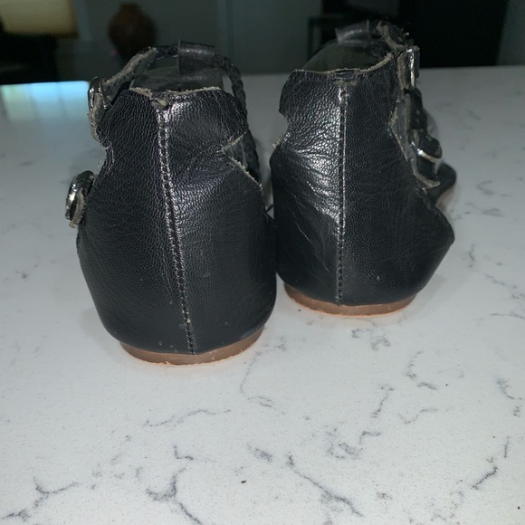 Naughty Monkey Sandals - Picture 5 of 7